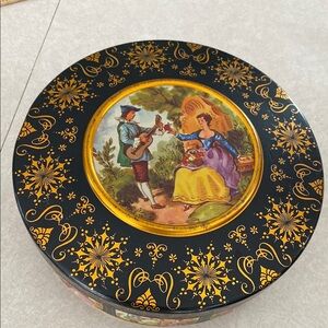 Vintage Gold Decorative Tin